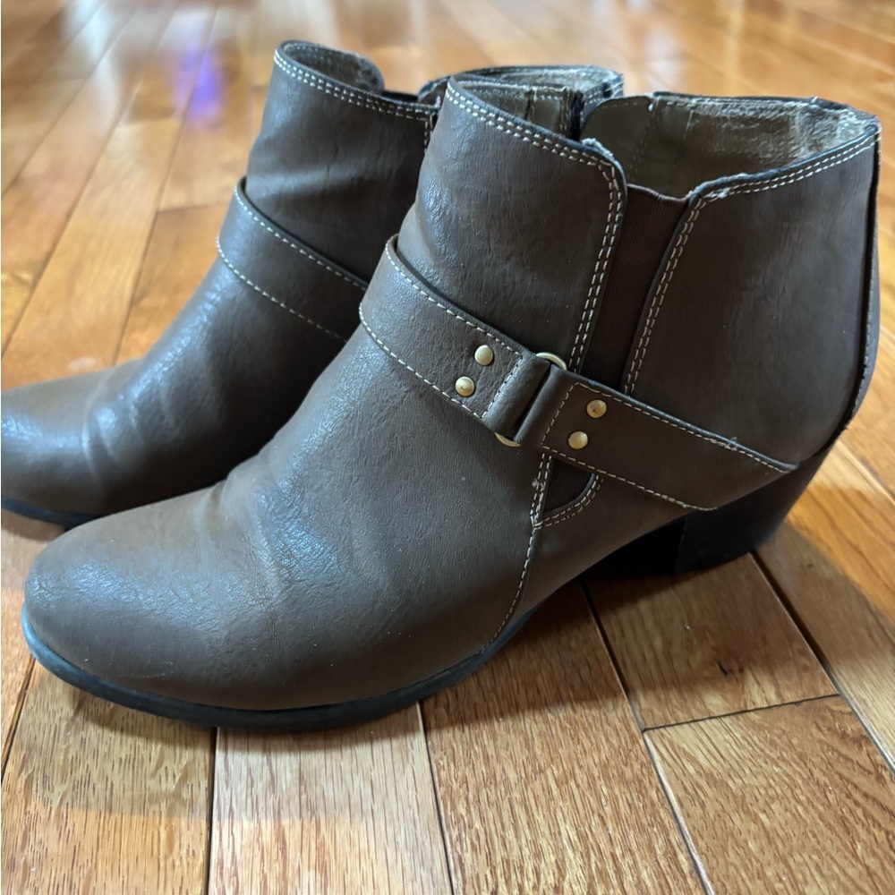 Naturalizer Low Boot 8M Taupe